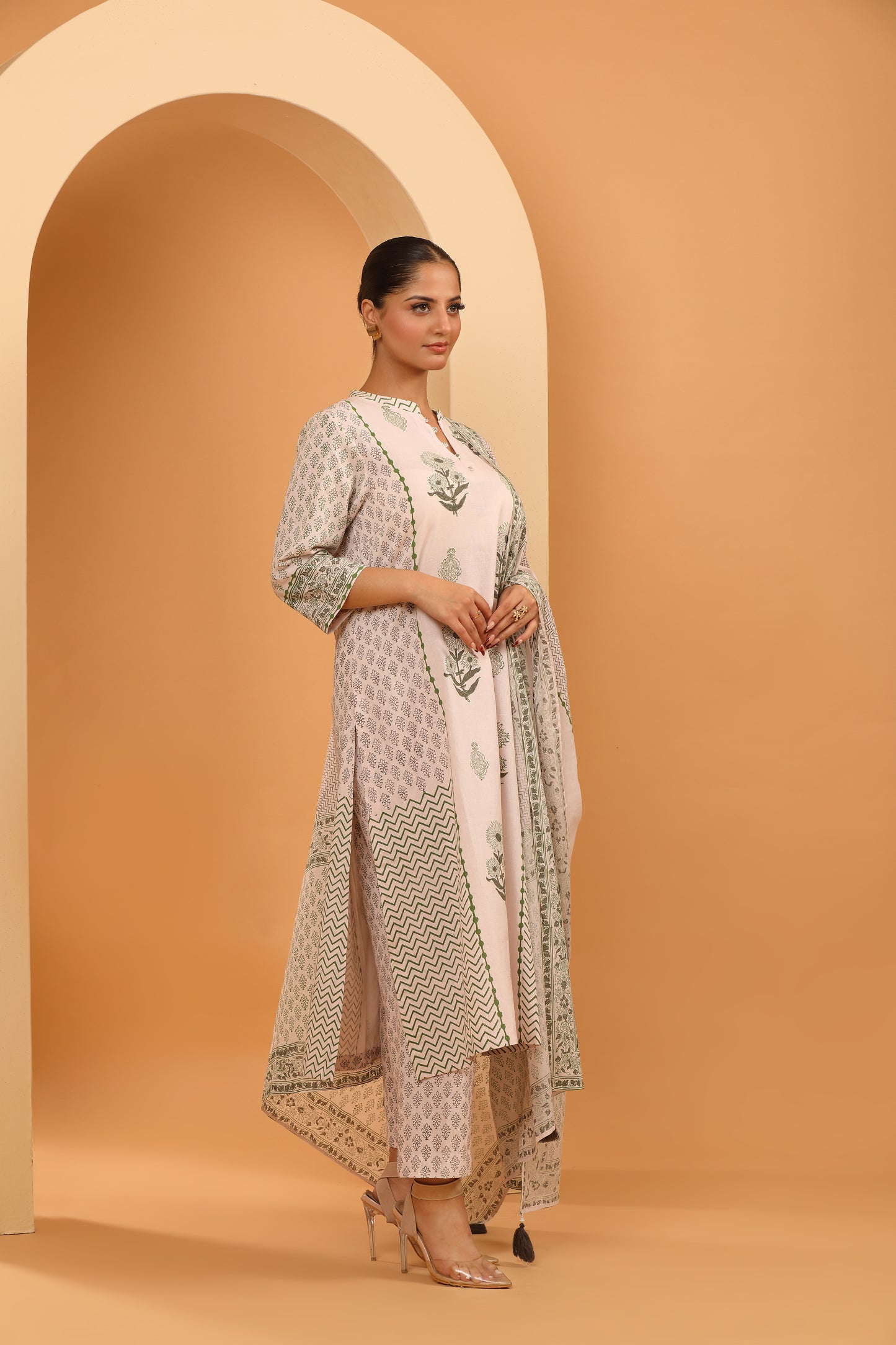 OFF-WHITE AND GREEN KURTA SET