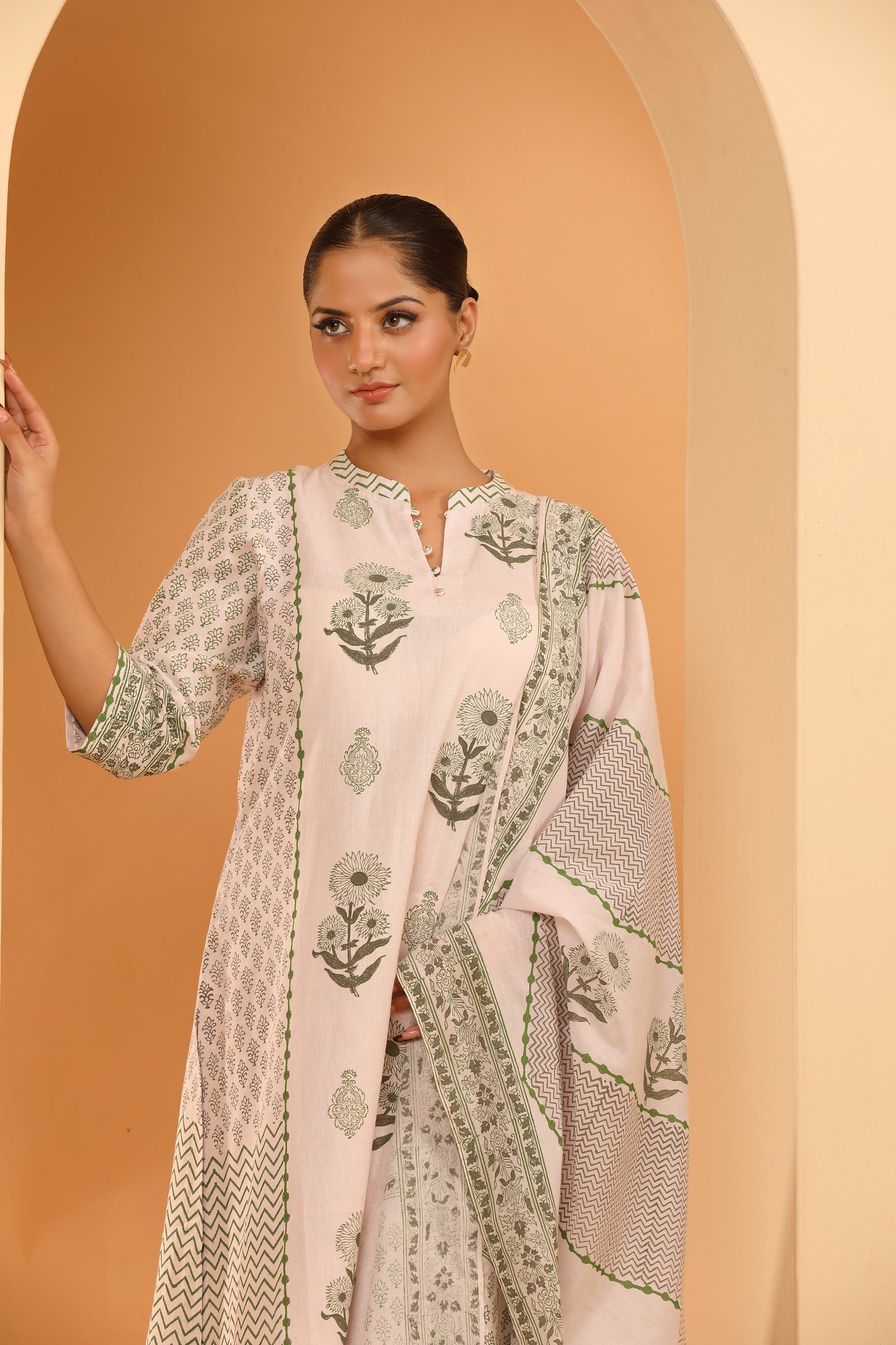 OFF-WHITE AND GREEN KURTA SET